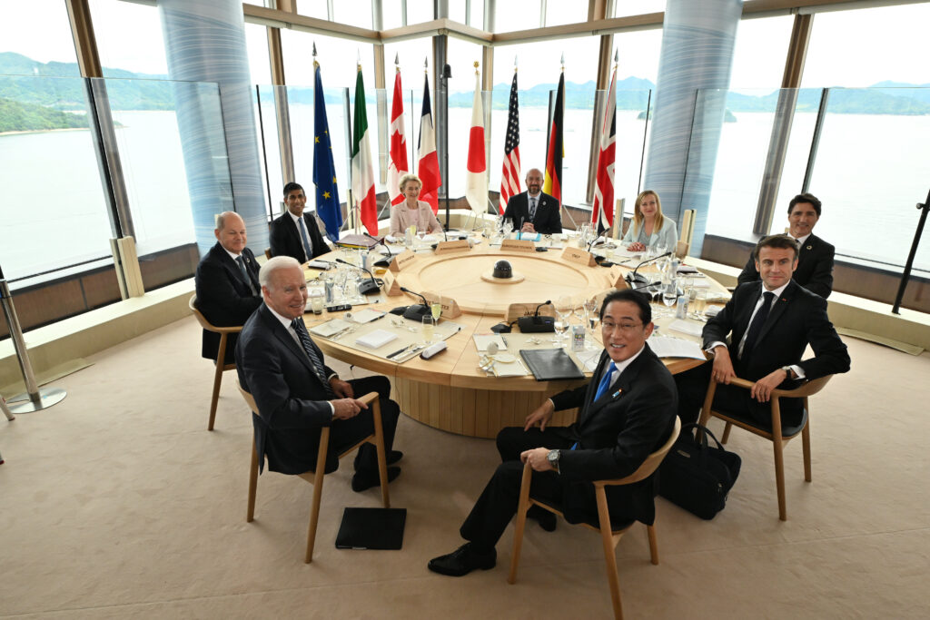 G7首脳が座った広島の「椅子」。製作の裏に“プログラミング職人”の奮闘があった
